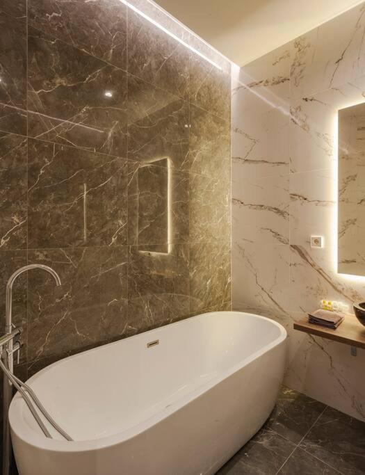 Centro III Calle Carrera De San Jeronimo 3Br 3Bh มาดริด ภายนอก รูปภาพ